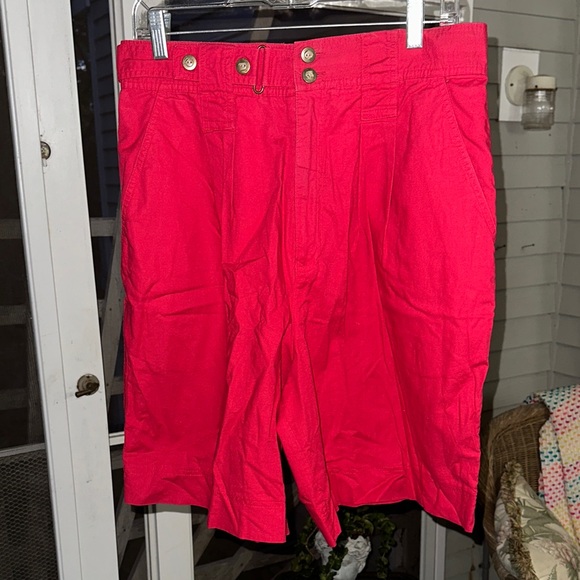 Outback Red Women's Red Cotton Shorts Size 14 - Picture 1 of 9